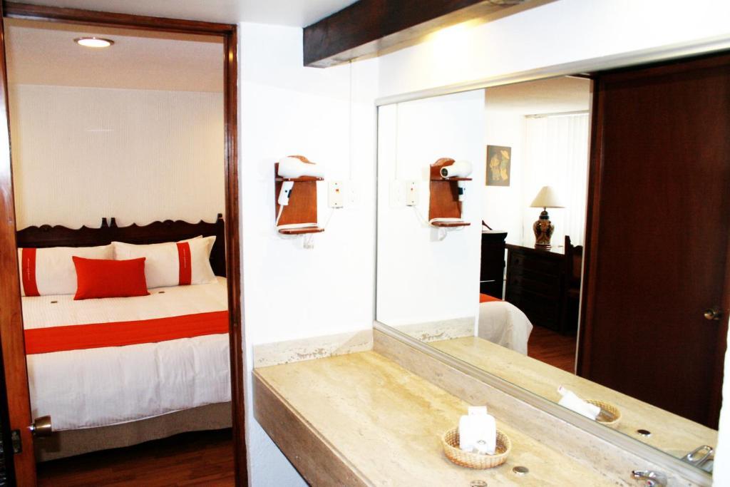 Amberes 64, Ascend Collection 4* Mexiko-Stadt